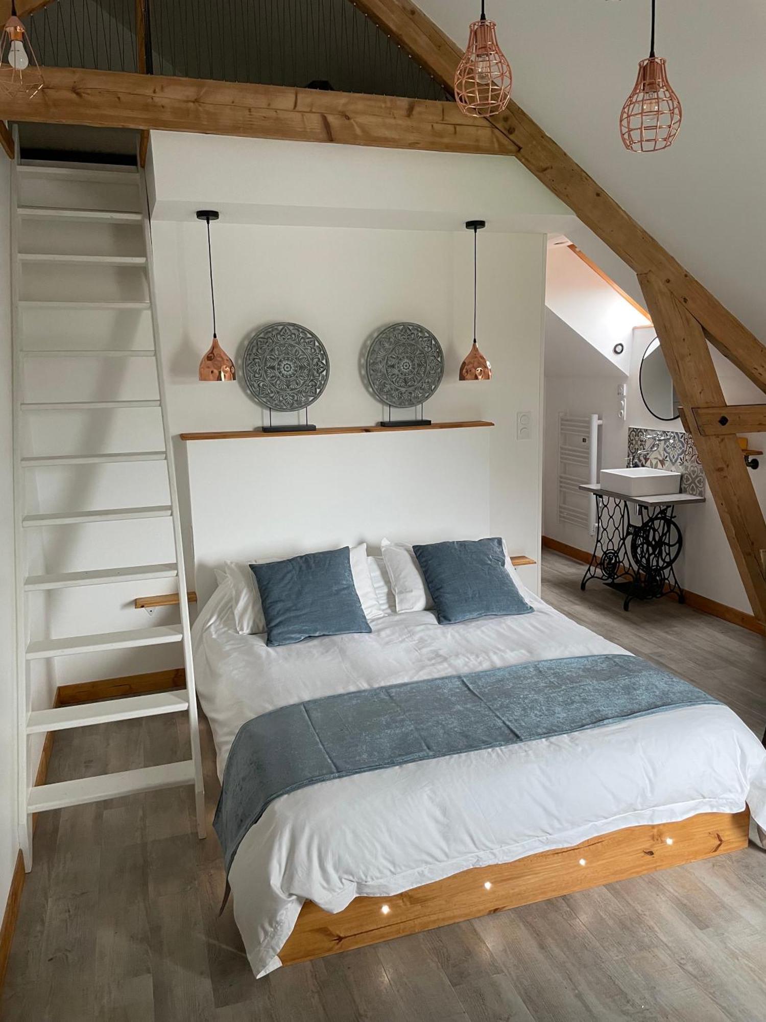 Atelier St Jean Bed & Breakfast *